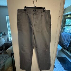 Dockers Men's Gray Straight-Fit Chinos